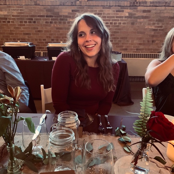 Meet your Posher, Olivia - Picture 6 of 8